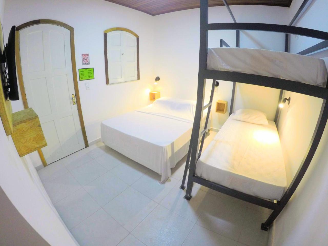 Hostel Da Milla Presidente Figueiredo Zewnętrze zdjęcie