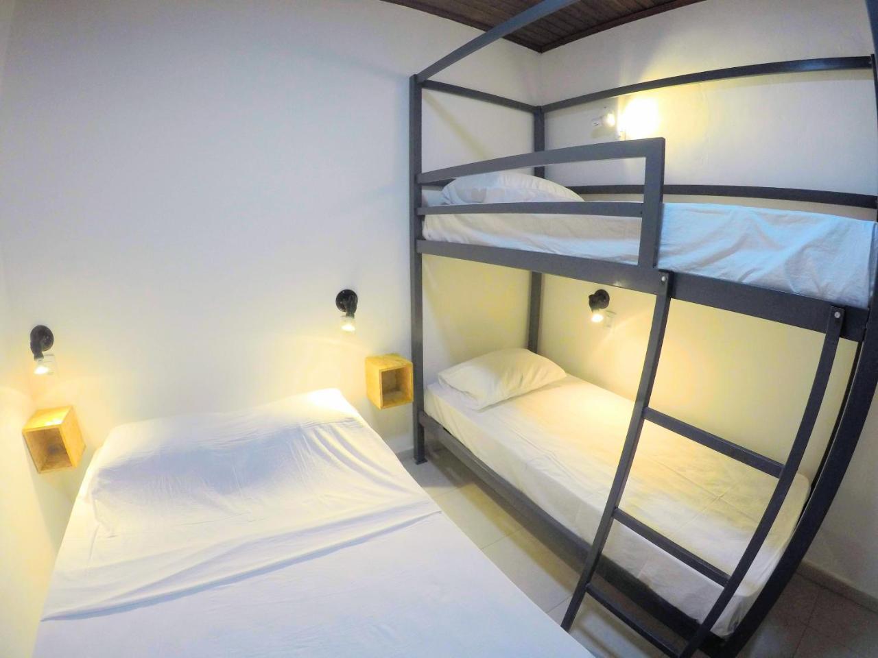 Hostel Da Milla Presidente Figueiredo Zewnętrze zdjęcie